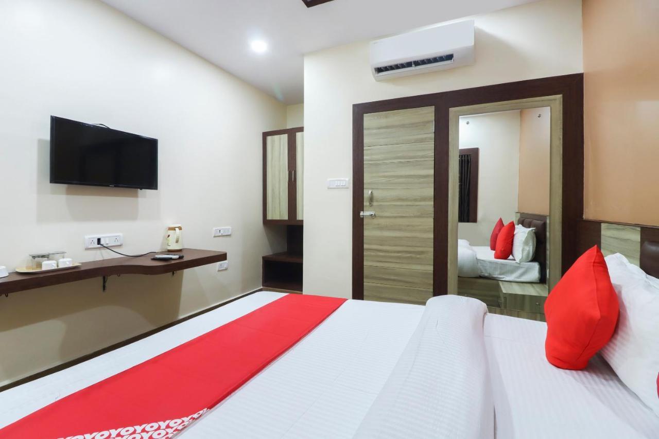 Capital O Hotel 7Th Heaven Jamshedpur Exterior foto
